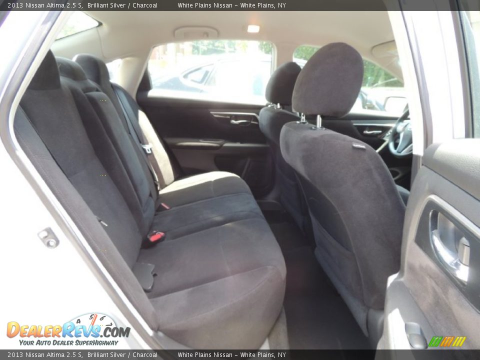 2013 Nissan Altima 2.5 S Brilliant Silver / Charcoal Photo #23