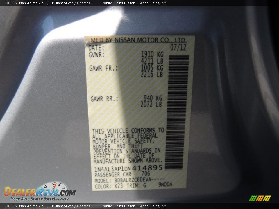 2013 Nissan Altima 2.5 S Brilliant Silver / Charcoal Photo #24