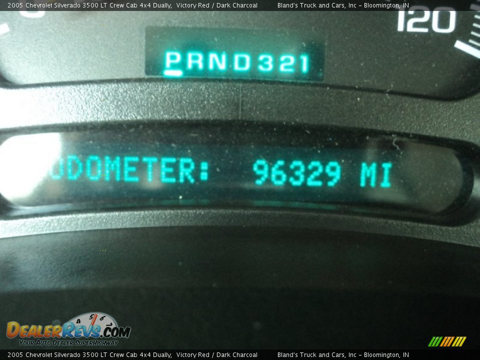 2005 Chevrolet Silverado 3500 LT Crew Cab 4x4 Dually Victory Red / Dark Charcoal Photo #13