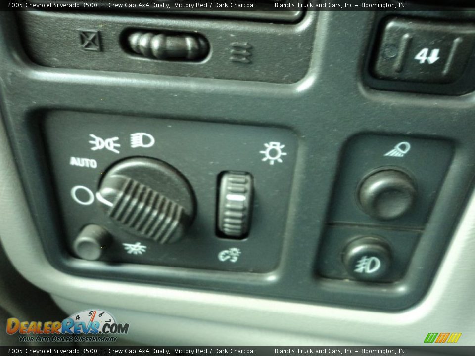 2005 Chevrolet Silverado 3500 LT Crew Cab 4x4 Dually Victory Red / Dark Charcoal Photo #15