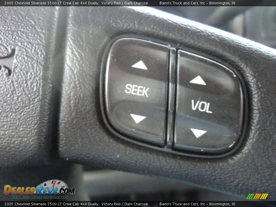 2005 Chevrolet Silverado 3500 LT Crew Cab 4x4 Dually Victory Red / Dark Charcoal Photo #20