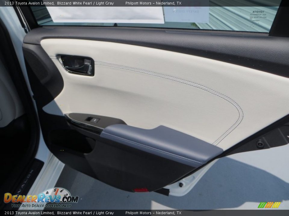 2013 Toyota Avalon Limited Blizzard White Pearl / Light Gray Photo #18