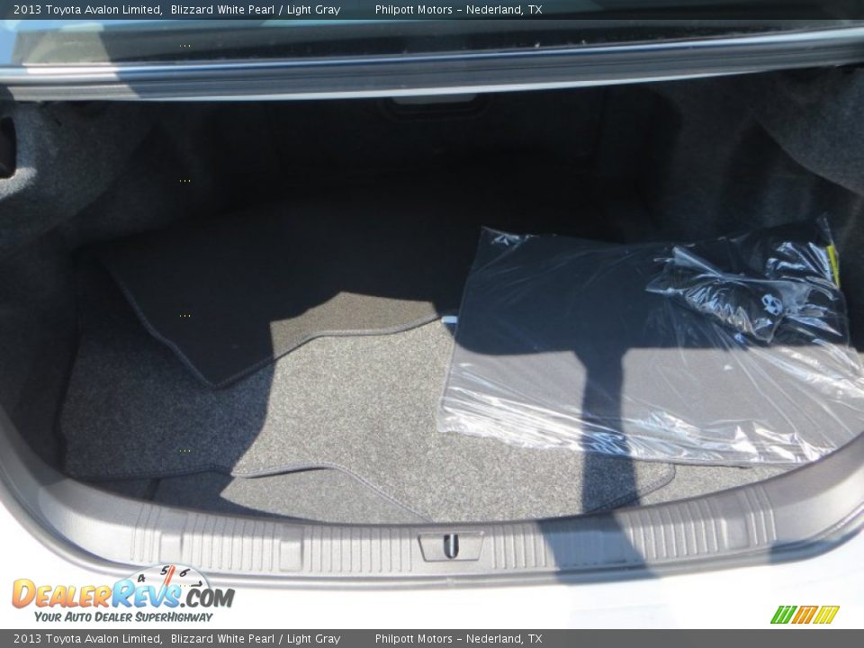 2013 Toyota Avalon Limited Blizzard White Pearl / Light Gray Photo #20