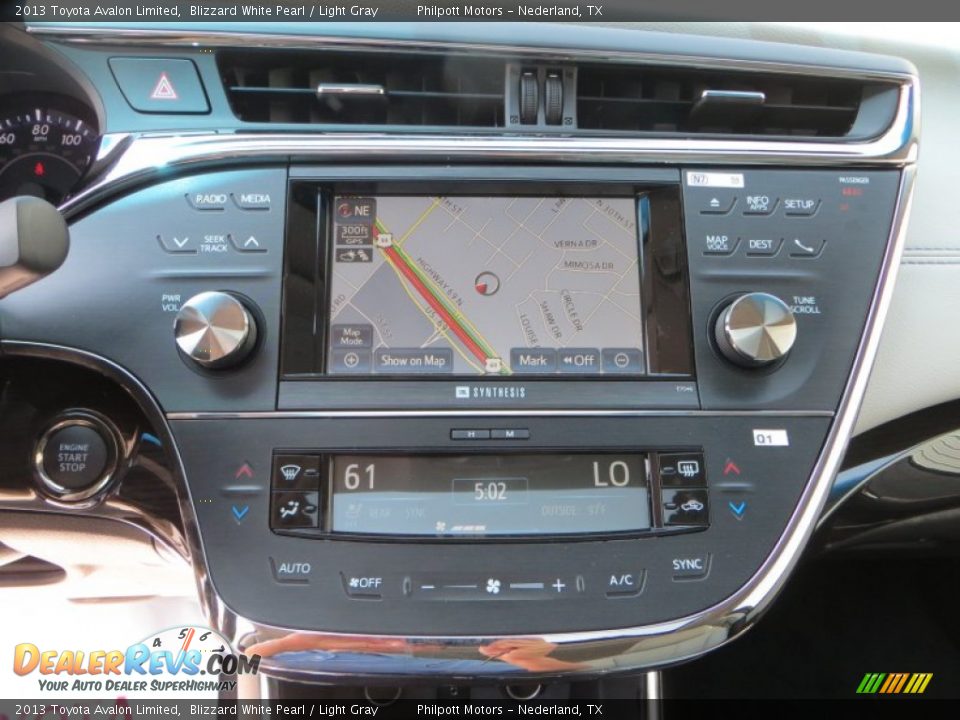 2013 Toyota Avalon Limited Blizzard White Pearl / Light Gray Photo #26