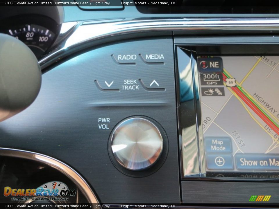 2013 Toyota Avalon Limited Blizzard White Pearl / Light Gray Photo #29