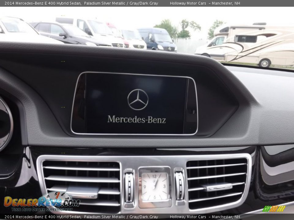 Controls of 2014 Mercedes-Benz E 400 Hybrid Sedan Photo #10