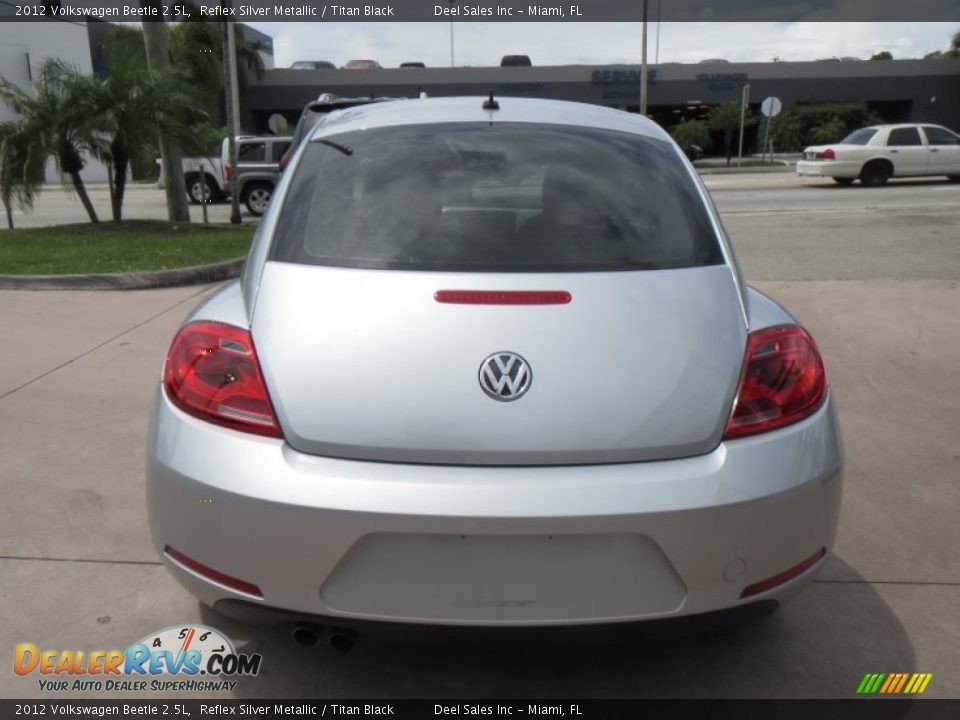 2012 Volkswagen Beetle 2.5L Reflex Silver Metallic / Titan Black Photo #4