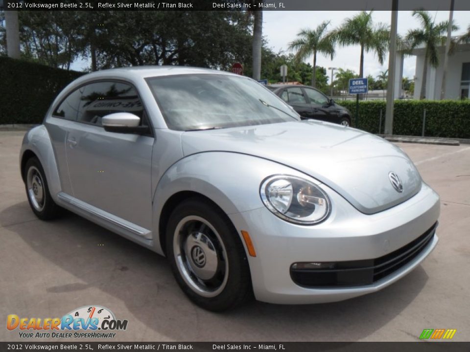 2012 Volkswagen Beetle 2.5L Reflex Silver Metallic / Titan Black Photo #7