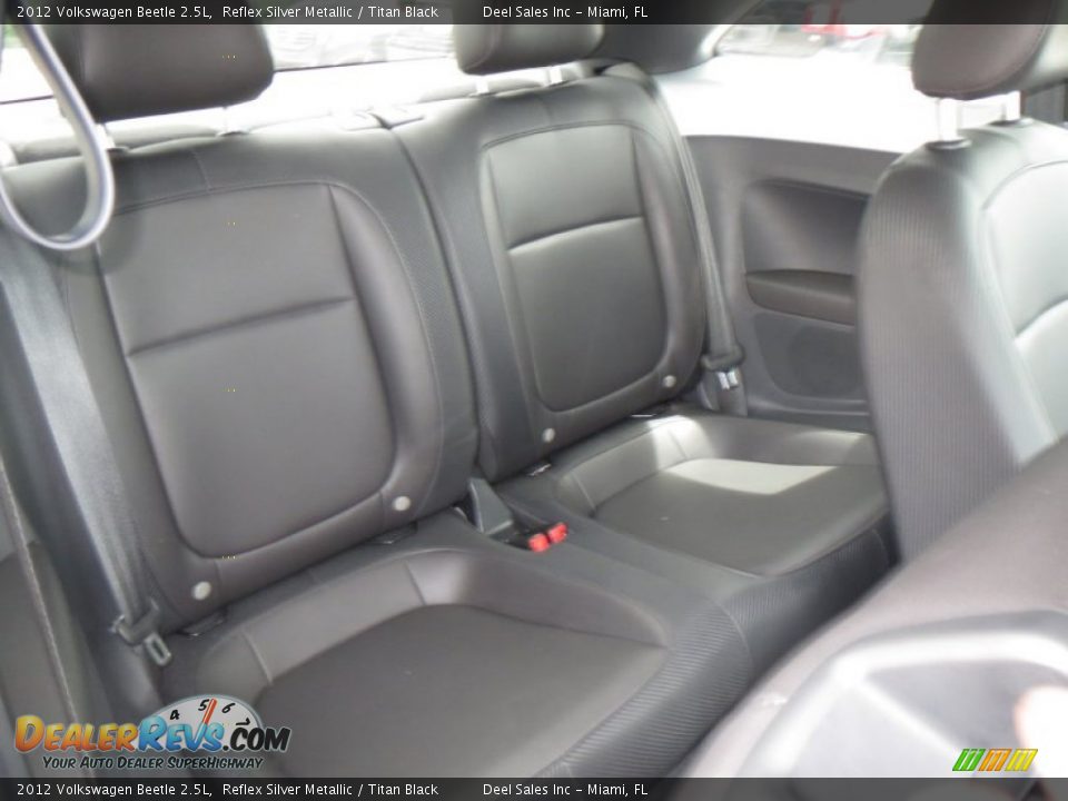 2012 Volkswagen Beetle 2.5L Reflex Silver Metallic / Titan Black Photo #11