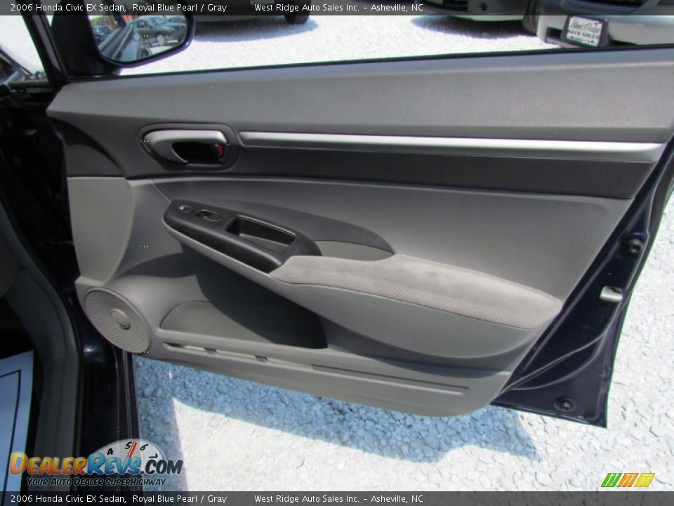 2006 Honda Civic EX Sedan Royal Blue Pearl / Gray Photo #15