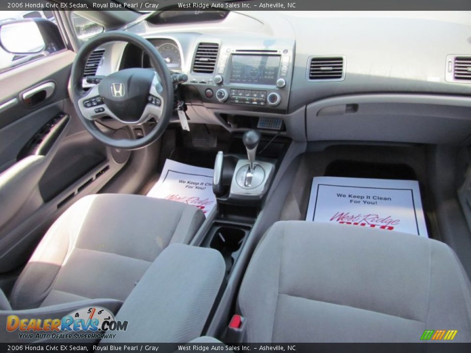 2006 Honda Civic EX Sedan Royal Blue Pearl / Gray Photo #17