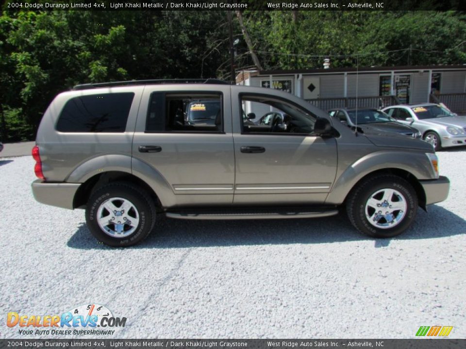 2004 Dodge Durango Limited 4x4 Light Khaki Metallic / Dark Khaki/Light Graystone Photo #3