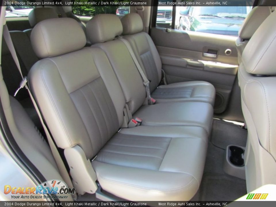 2004 Dodge Durango Limited 4x4 Light Khaki Metallic / Dark Khaki/Light Graystone Photo #16