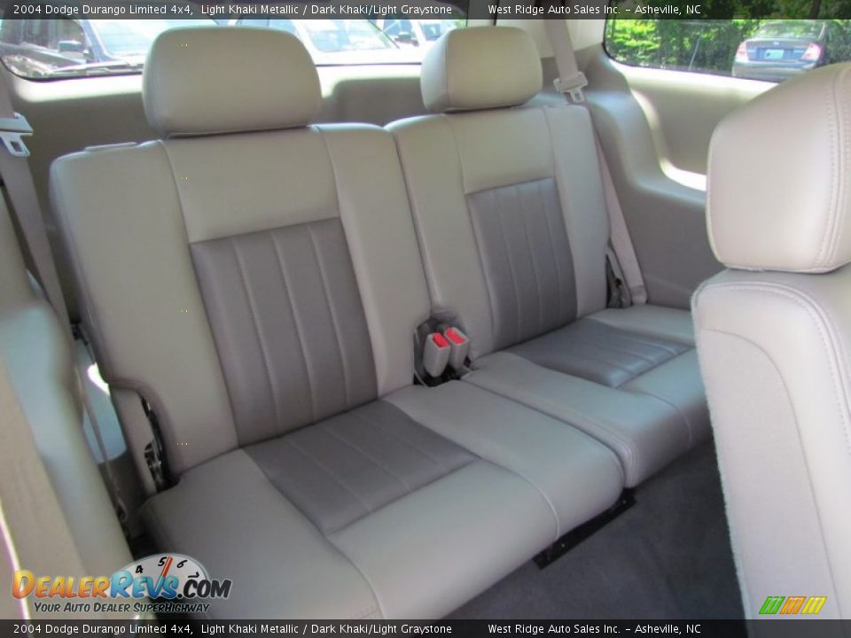 2004 Dodge Durango Limited 4x4 Light Khaki Metallic / Dark Khaki/Light Graystone Photo #17