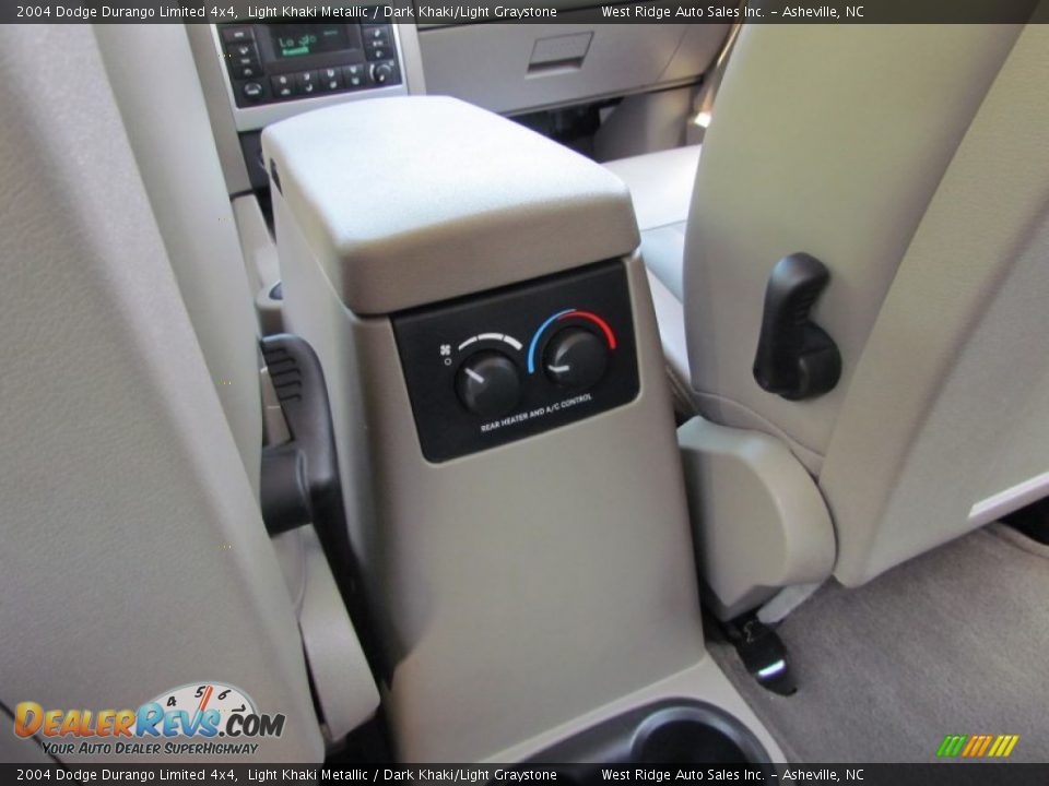 2004 Dodge Durango Limited 4x4 Light Khaki Metallic / Dark Khaki/Light Graystone Photo #22