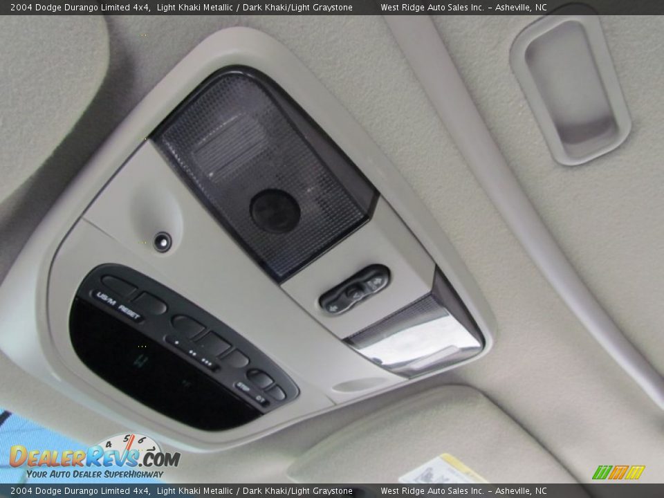 2004 Dodge Durango Limited 4x4 Light Khaki Metallic / Dark Khaki/Light Graystone Photo #32