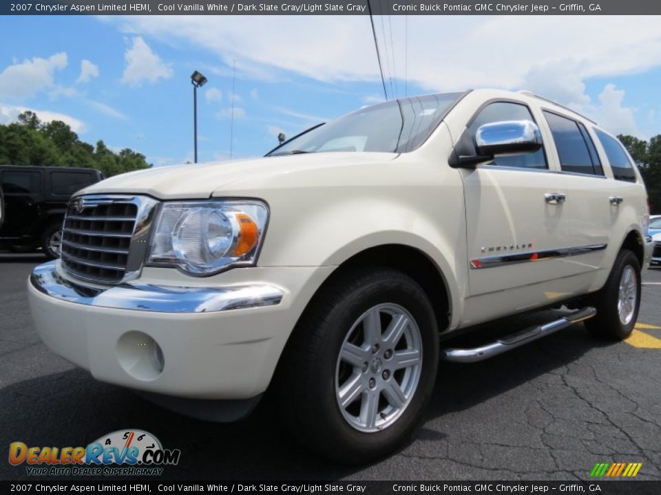 2007 Chrysler Aspen Limited HEMI Cool Vanilla White / Dark Slate Gray/Light Slate Gray Photo #3