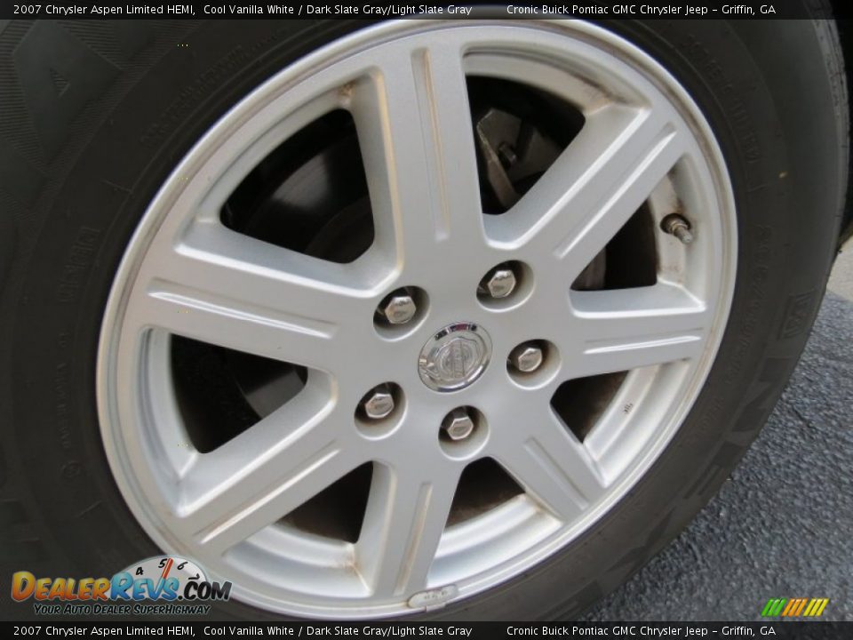 2007 Chrysler Aspen Limited HEMI Cool Vanilla White / Dark Slate Gray/Light Slate Gray Photo #9