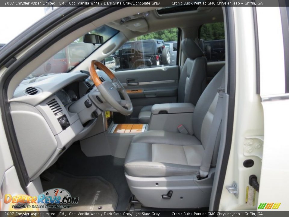 2007 Chrysler Aspen Limited HEMI Cool Vanilla White / Dark Slate Gray/Light Slate Gray Photo #10