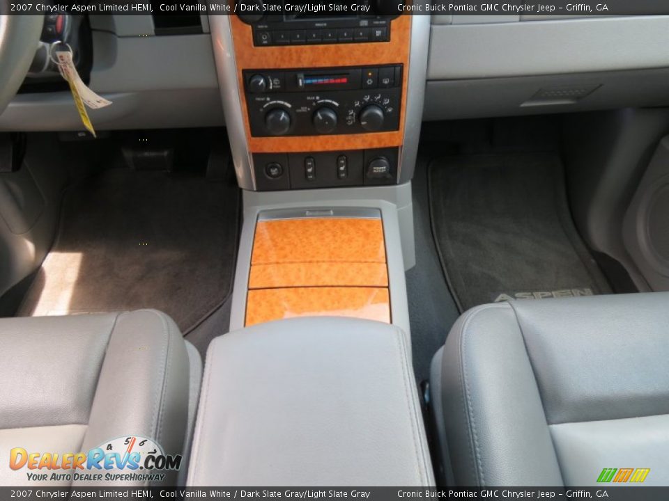2007 Chrysler Aspen Limited HEMI Cool Vanilla White / Dark Slate Gray/Light Slate Gray Photo #21