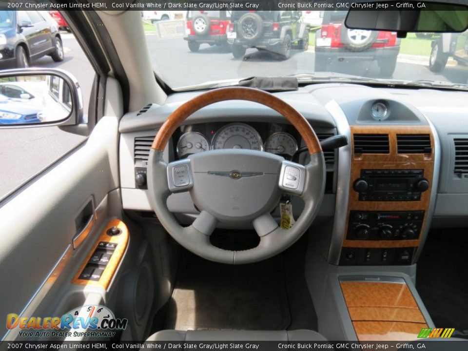 2007 Chrysler Aspen Limited HEMI Cool Vanilla White / Dark Slate Gray/Light Slate Gray Photo #22