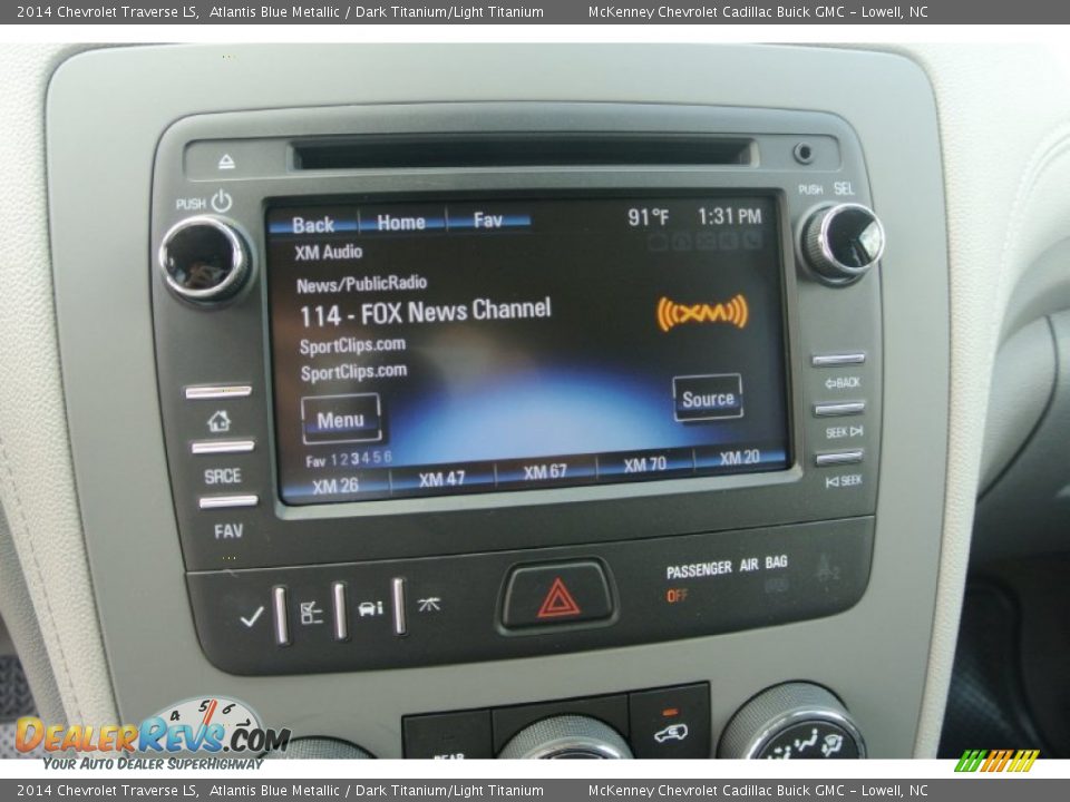 Controls of 2014 Chevrolet Traverse LS Photo #11