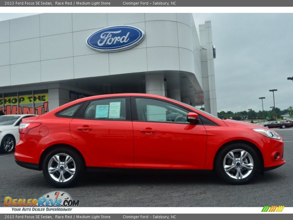 2013 Ford Focus SE Sedan Race Red / Medium Light Stone Photo #2