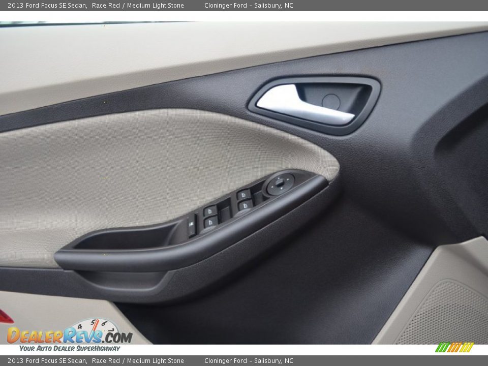 2013 Ford Focus SE Sedan Race Red / Medium Light Stone Photo #4