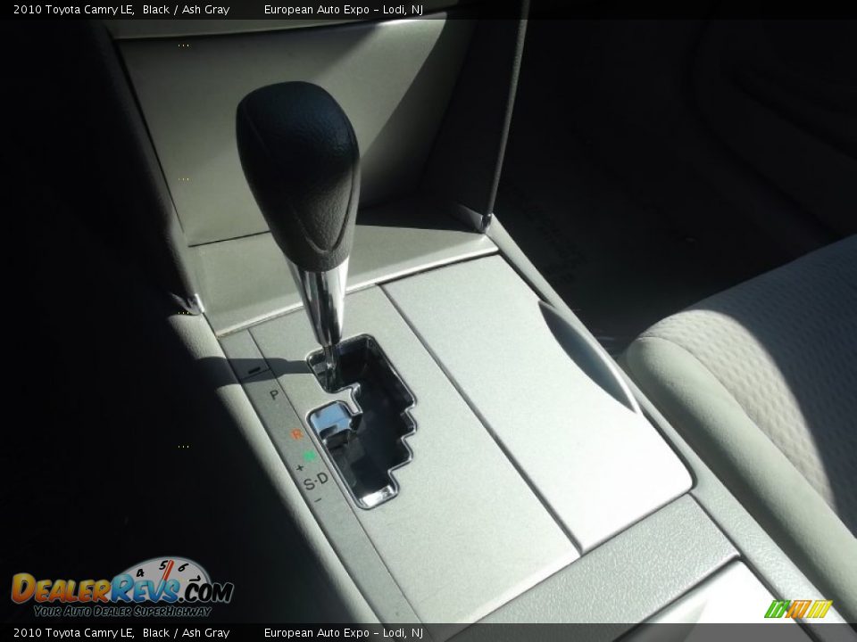 2010 Toyota Camry LE Black / Ash Gray Photo #28
