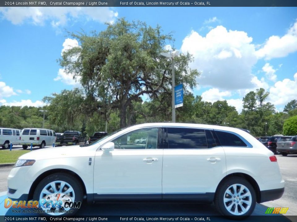 Crystal Champagne 2014 Lincoln MKT FWD Photo #2