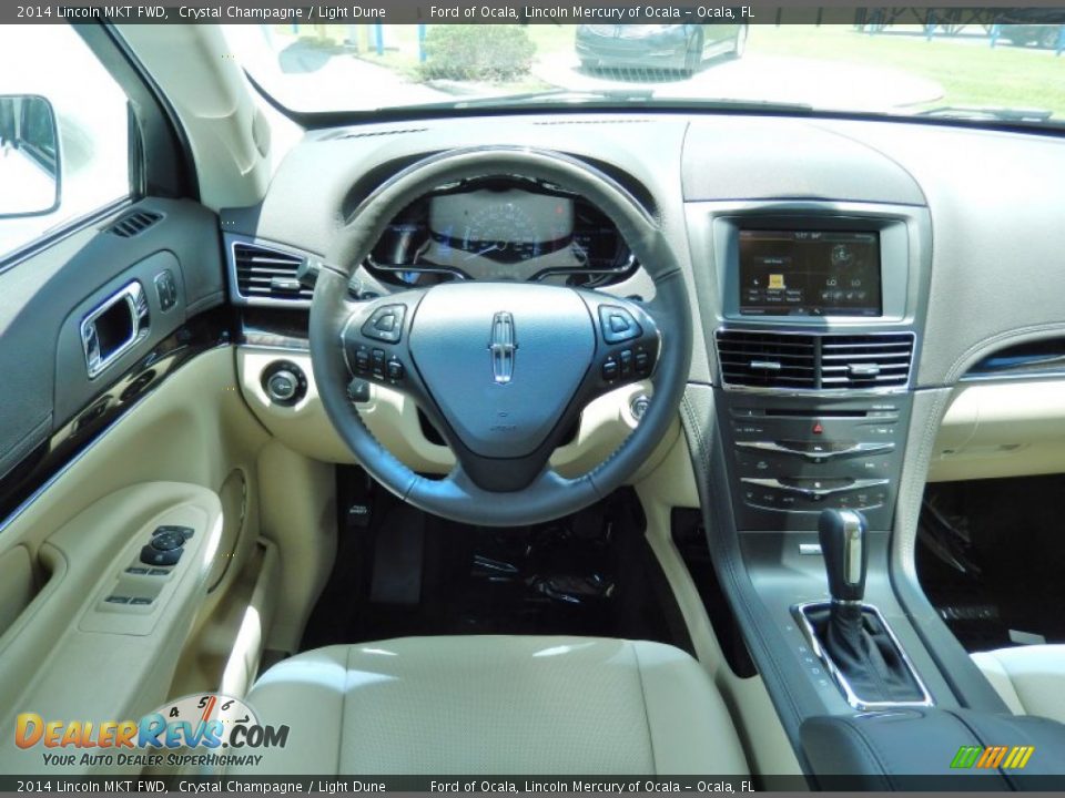 Dashboard of 2014 Lincoln MKT FWD Photo #10