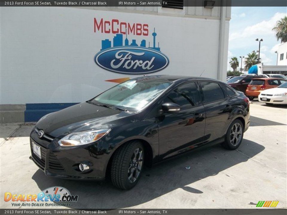 2013 Ford Focus SE Sedan Tuxedo Black / Charcoal Black Photo #1