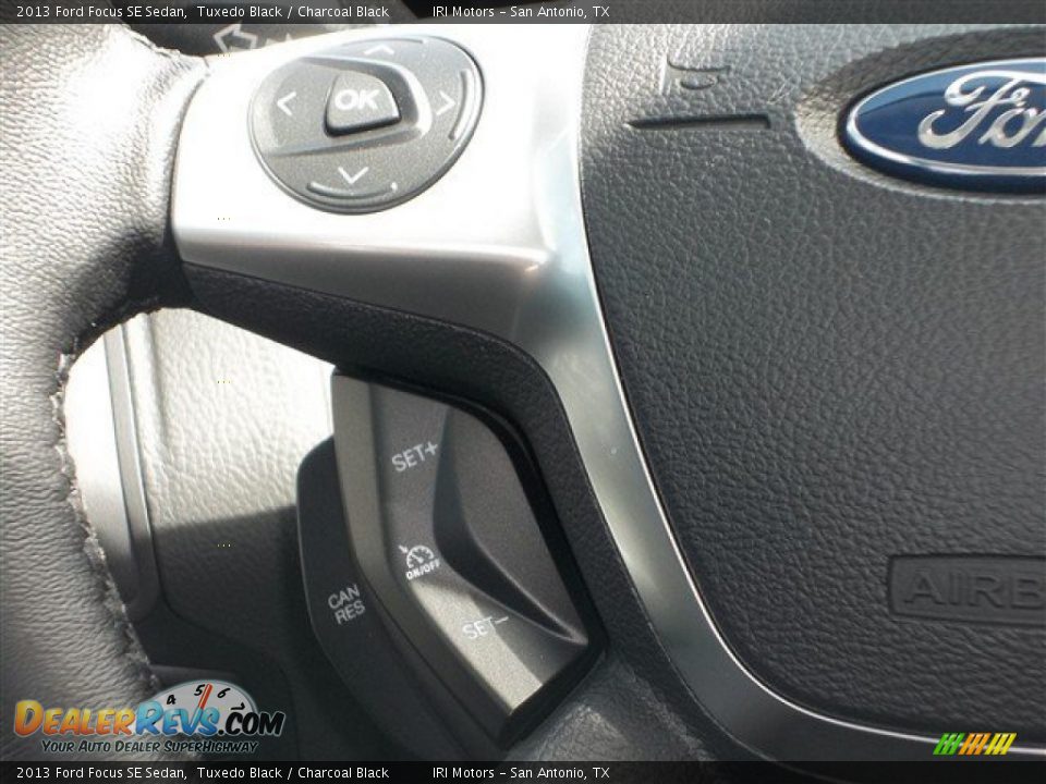 2013 Ford Focus SE Sedan Tuxedo Black / Charcoal Black Photo #13
