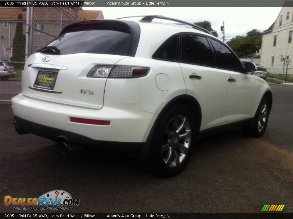 2005 Infiniti FX 35 AWD Ivory Pearl White / Willow Photo #3