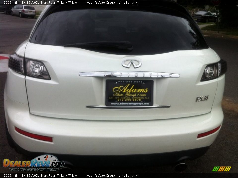 2005 Infiniti FX 35 AWD Ivory Pearl White / Willow Photo #5