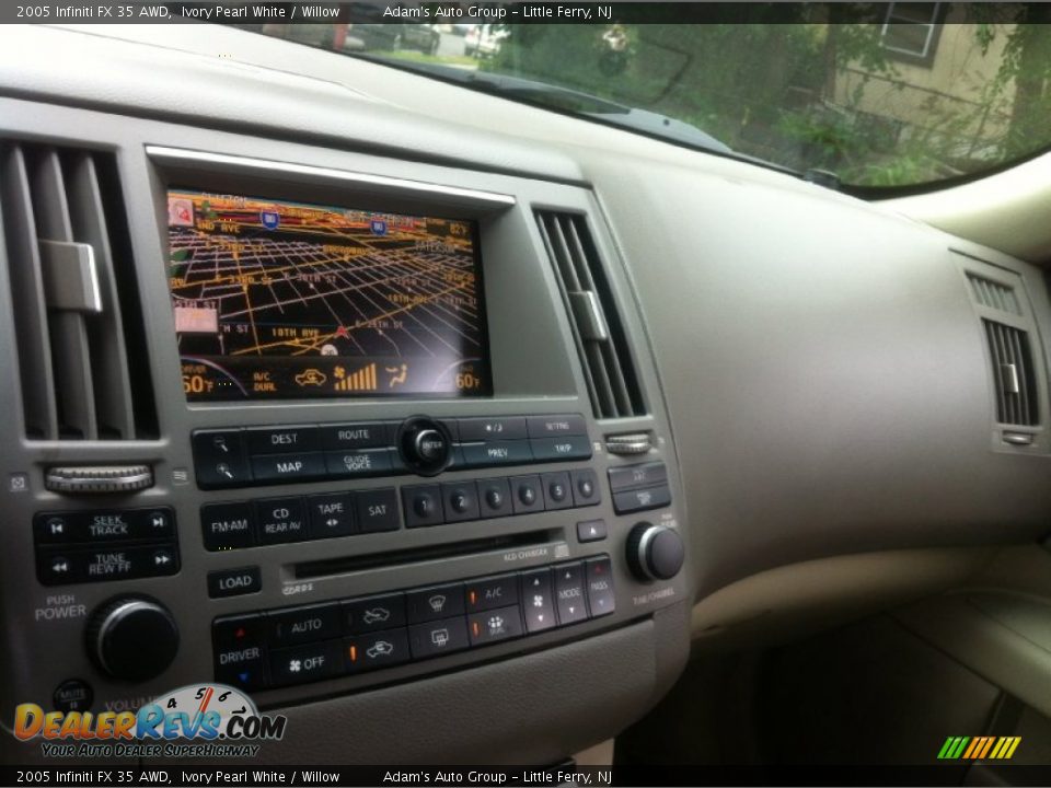 2005 Infiniti FX 35 AWD Ivory Pearl White / Willow Photo #17