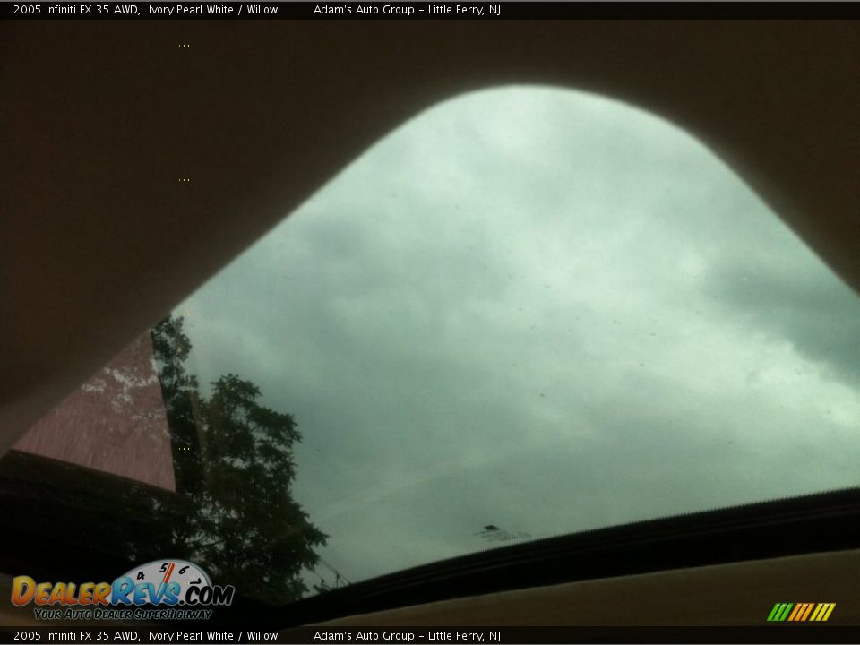 2005 Infiniti FX 35 AWD Ivory Pearl White / Willow Photo #18