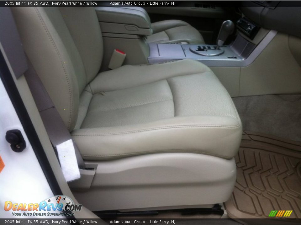 2005 Infiniti FX 35 AWD Ivory Pearl White / Willow Photo #20