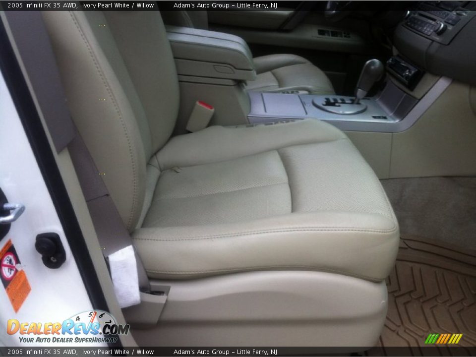 2005 Infiniti FX 35 AWD Ivory Pearl White / Willow Photo #21