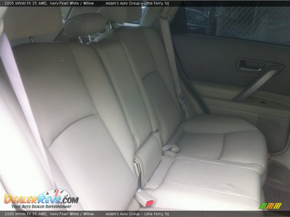 2005 Infiniti FX 35 AWD Ivory Pearl White / Willow Photo #25