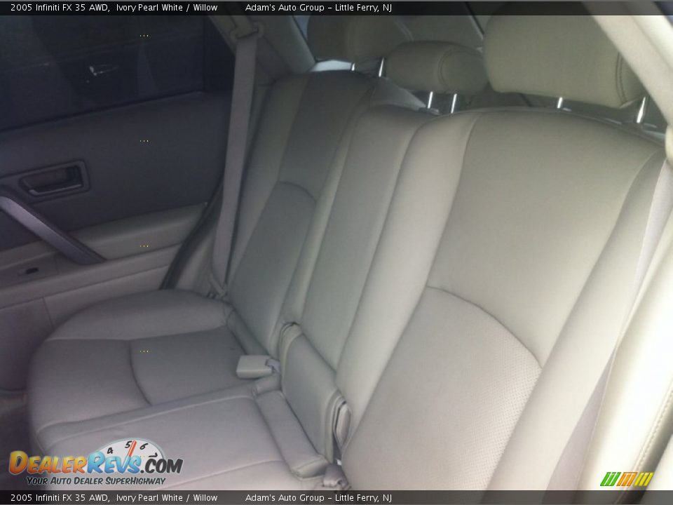 2005 Infiniti FX 35 AWD Ivory Pearl White / Willow Photo #28