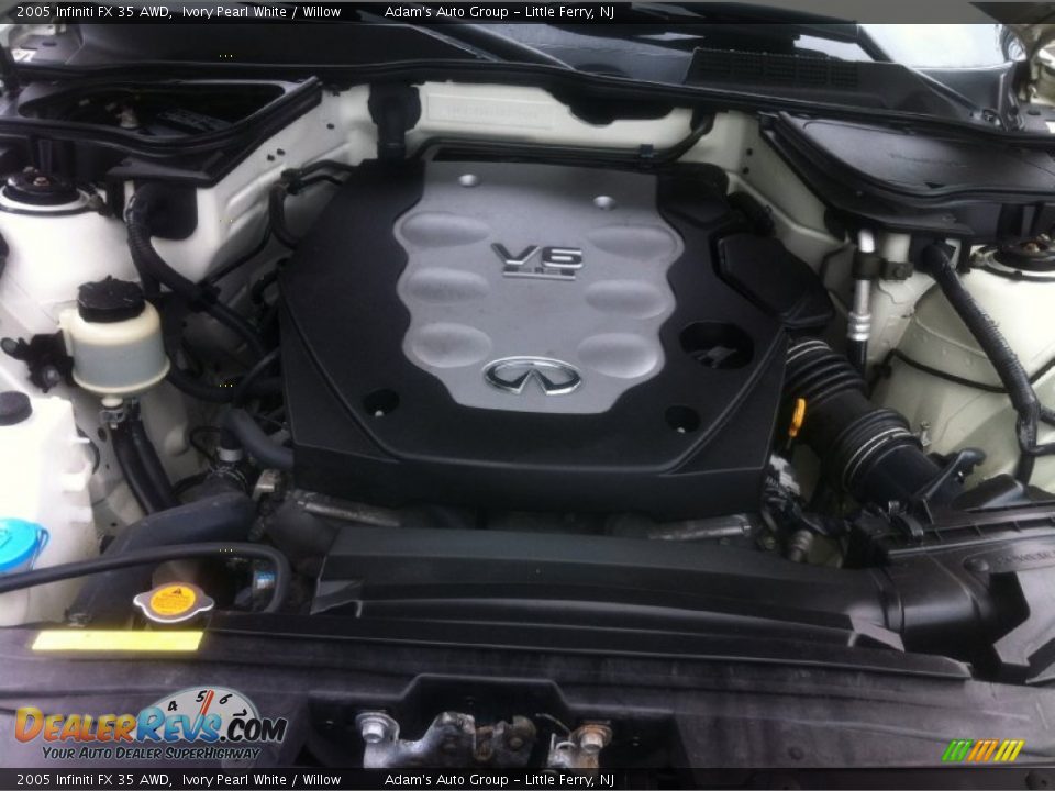 2005 Infiniti FX 35 AWD Ivory Pearl White / Willow Photo #30