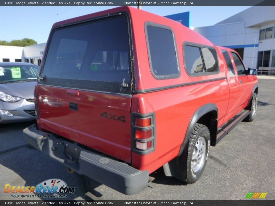 1996 Dodge Dakota Extended Cab 4x4 Poppy Red / Slate Gray Photo #2