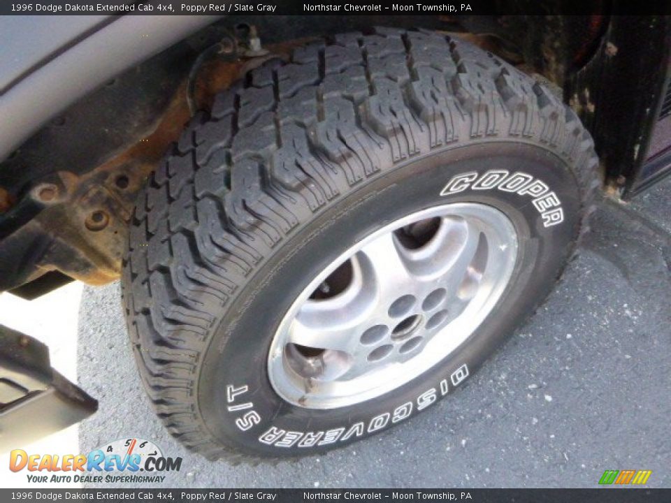 1996 Dodge Dakota Extended Cab 4x4 Poppy Red / Slate Gray Photo #7