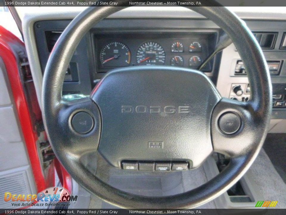 1996 Dodge Dakota Extended Cab 4x4 Steering Wheel Photo #12