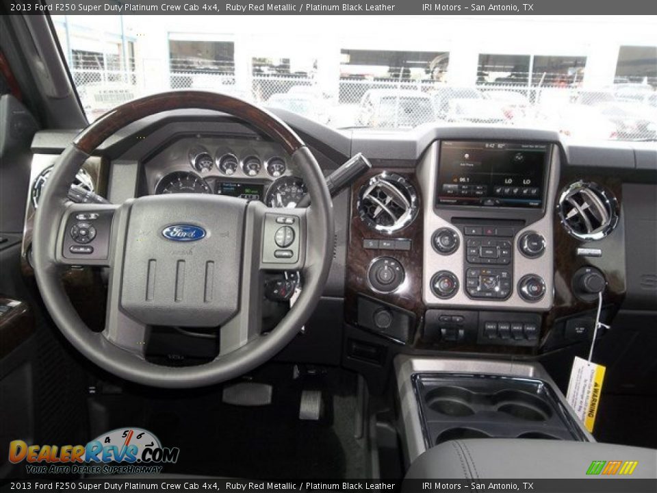 Dashboard of 2013 Ford F250 Super Duty Platinum Crew Cab 4x4 Photo #18