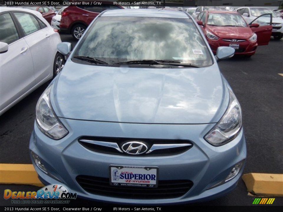 2013 Hyundai Accent SE 5 Door Clearwater Blue / Gray Photo #2
