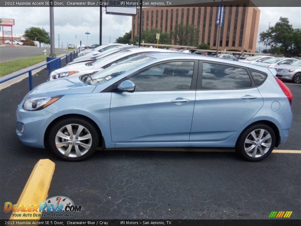 2013 Hyundai Accent SE 5 Door Clearwater Blue / Gray Photo #3