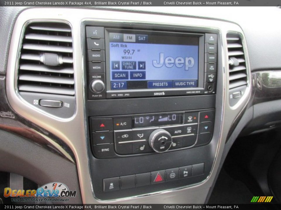 2011 Jeep Grand Cherokee Laredo X Package 4x4 Brilliant Black Crystal Pearl / Black Photo #21