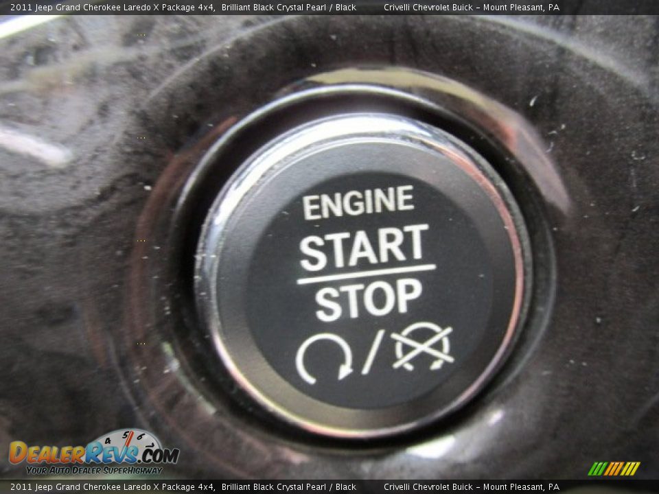 2011 Jeep Grand Cherokee Laredo X Package 4x4 Brilliant Black Crystal Pearl / Black Photo #24